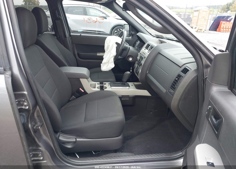 2010 FORD ESCAPE XLT VIN: 1FMCU0D73AKA72210