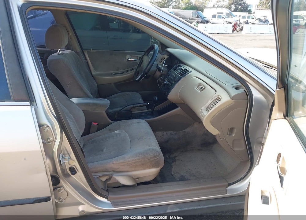 1999 HONDA ACCORD LX VIN: JHMCG6659XC023802
