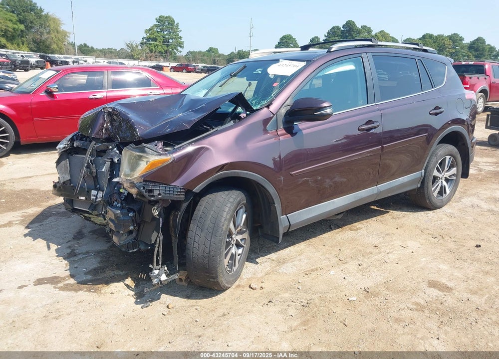 2018 TOYOTA RAV4 XLE VIN: 2T3WFREV0JW499249