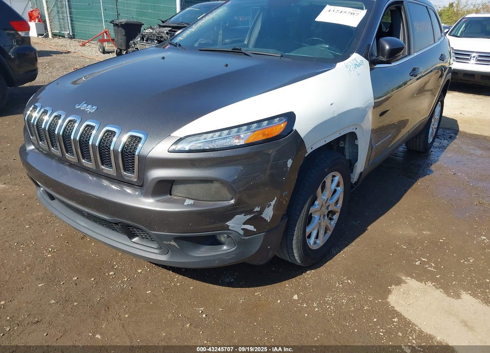2015 JEEP CHEROKEE VIN: 1C4PJLCB1FW508011