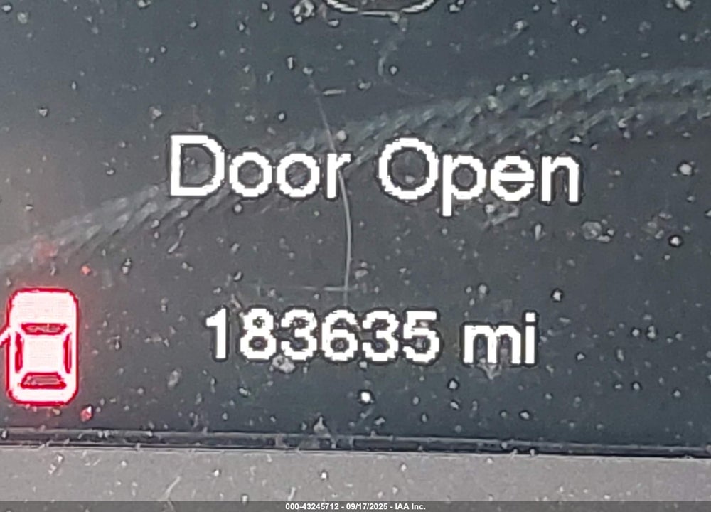 2015 JEEP CHEROKEE VIN: 1C4PJMCB8FW626014