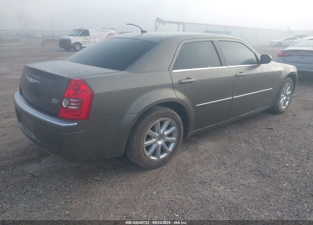 2008 CHRYSLER 300 VIN: 2C3LA33G48H109447