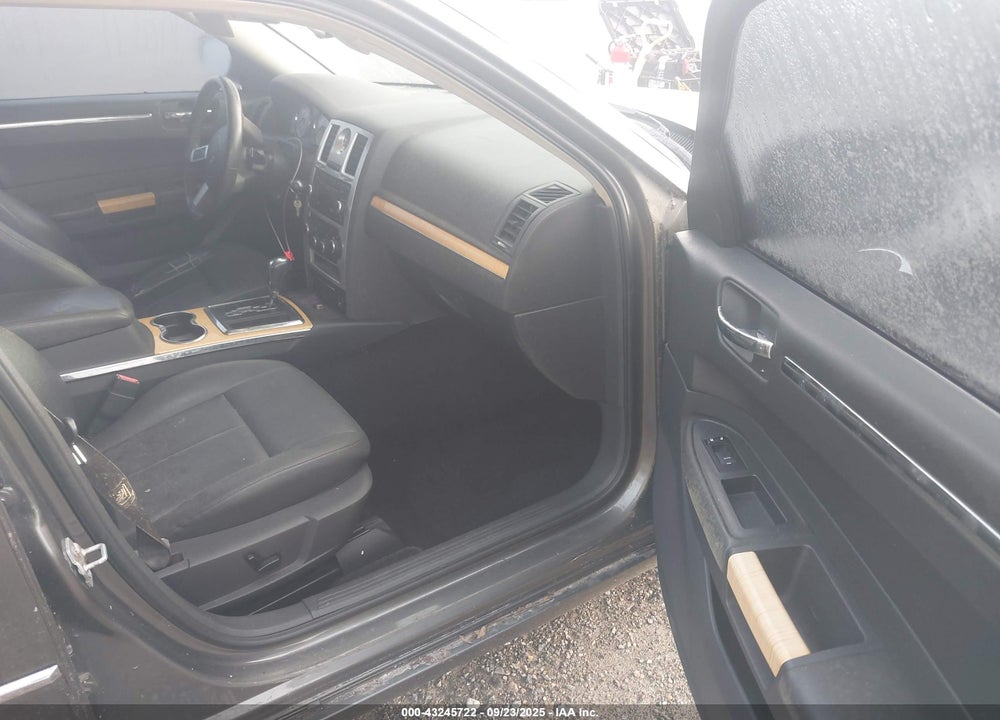 2008 CHRYSLER 300 VIN: 2C3LA33G48H109447