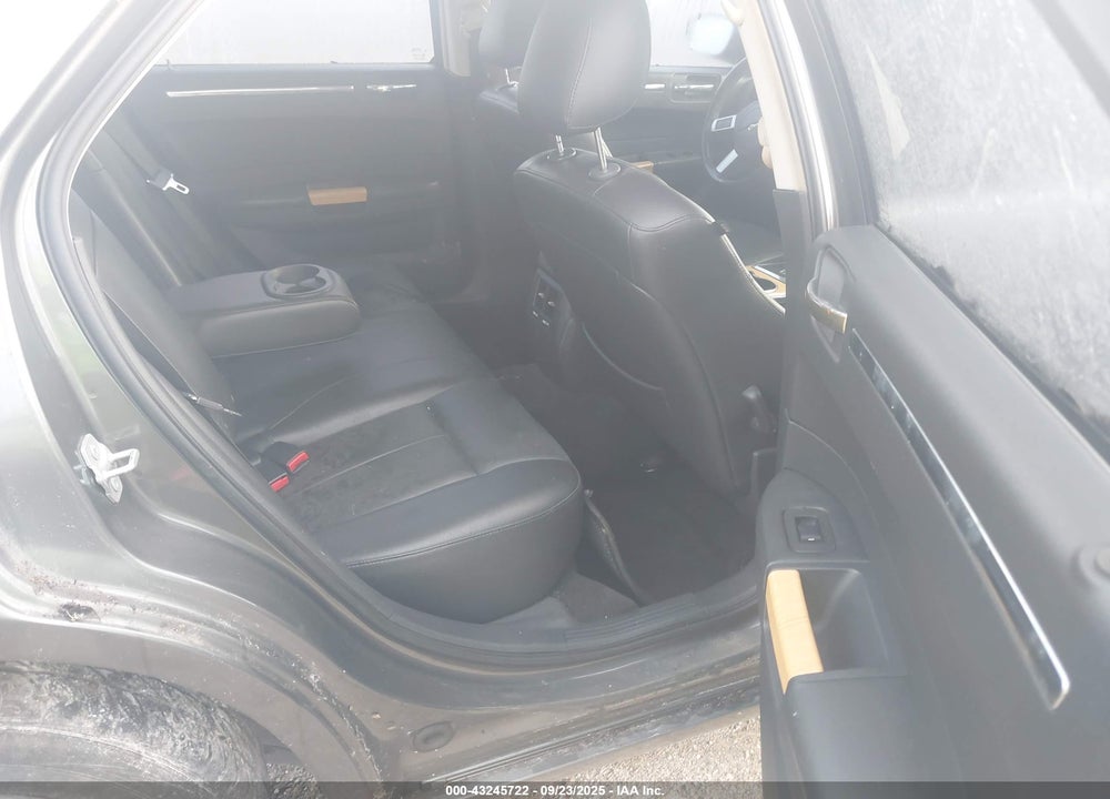 2008 CHRYSLER 300 VIN: 2C3LA33G48H109447