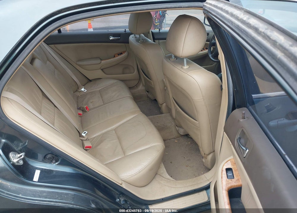 2005 HONDA ACCORD 3.0 EX VIN: 1HGCM66555A062813