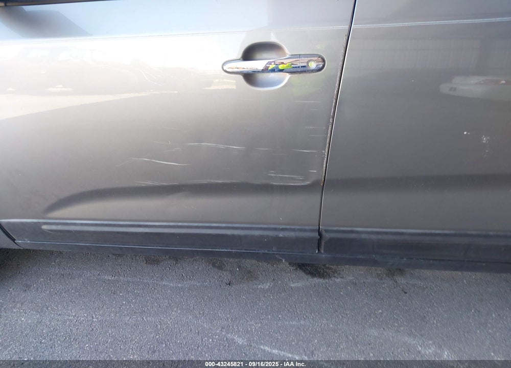 2014 KIA SORENTO VIN: 5XYKT3A63EG501308