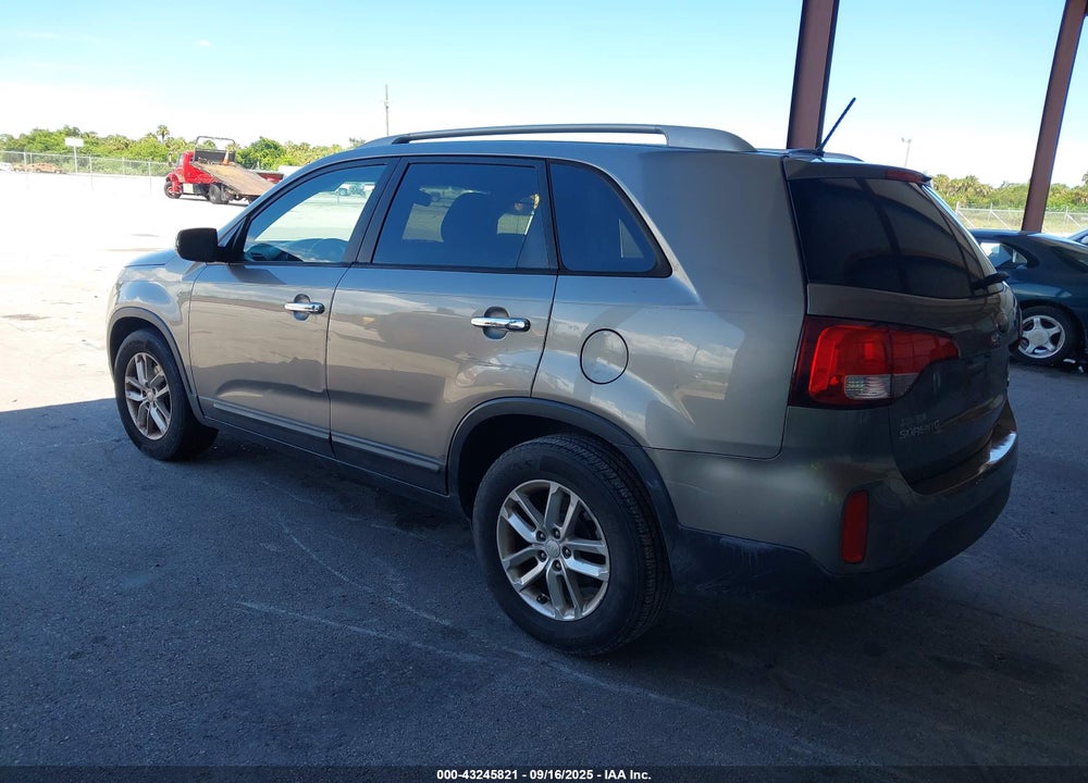 2014 KIA SORENTO VIN: 5XYKT3A63EG501308