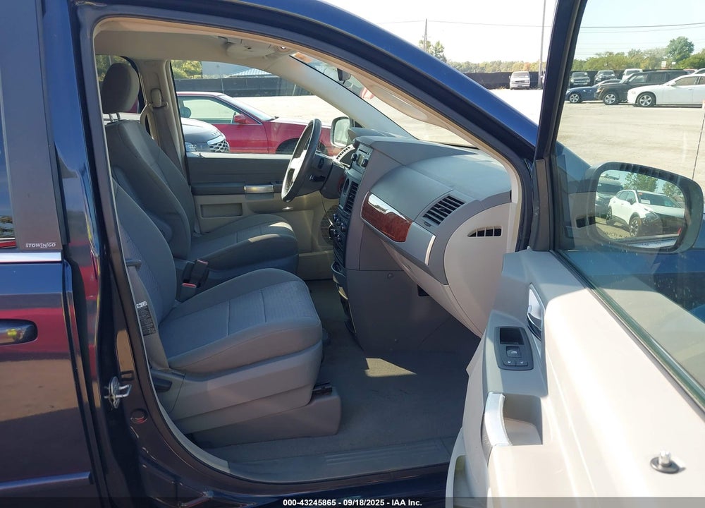 2008 CHRYSLER TOWN & COUNTRY TOURING VIN: 2A8HR54P88R611708