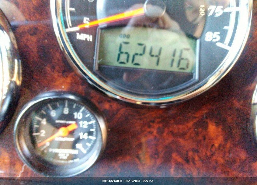 2009 ROADMASTER RAISED RAIL VIN: 1RF43564093048957