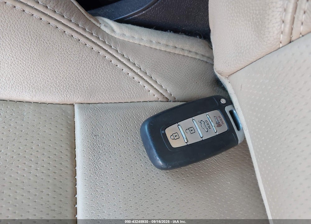 2011 HYUNDAI SONATA VIN: 5NPEC4AC4BH046336