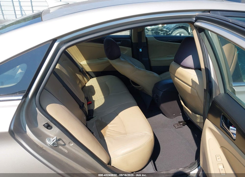 2011 HYUNDAI SONATA VIN: 5NPEC4AC4BH046336