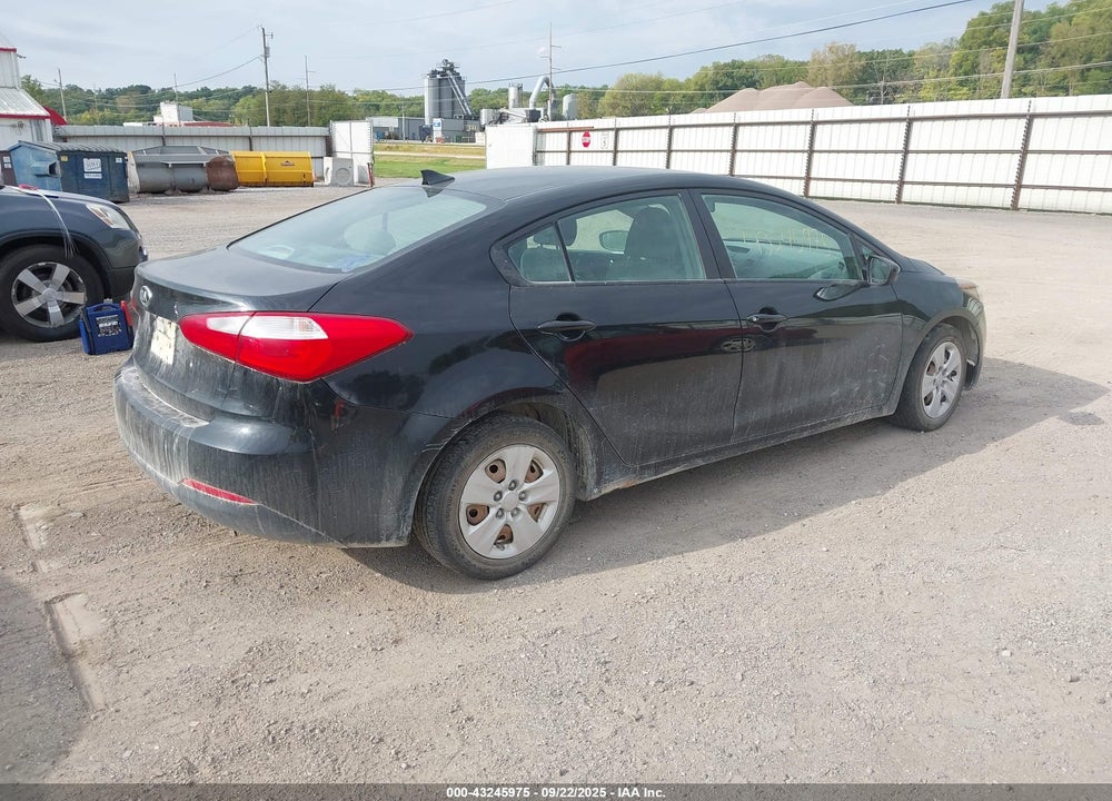 2015 KIA FORTE LX VIN: KNAFK4A61F5427856
