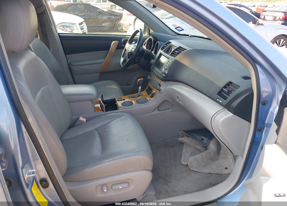 2008 TOYOTA HIGHLANDER HYBRID VIN: JTEEW44A982021570