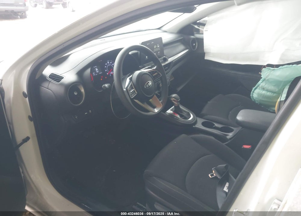 2021 KIA FORTE VIN: 3KPF24AD7ME299335