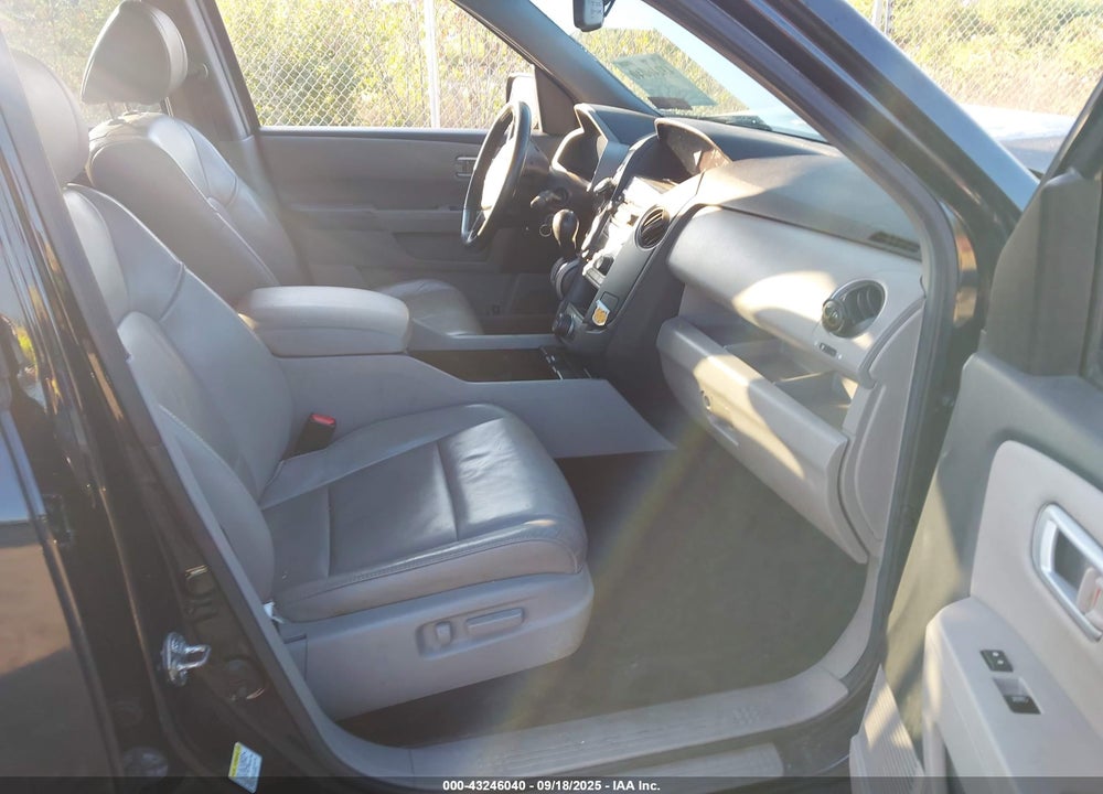 2012 HONDA PILOT VIN: 5FNYF4H67CB033374