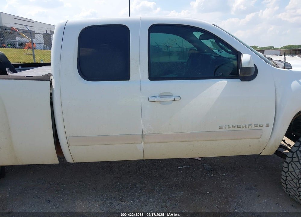 2008 CHEVROLET SILVERADO C1500 VIN: 1GCEC19J48Z227908
