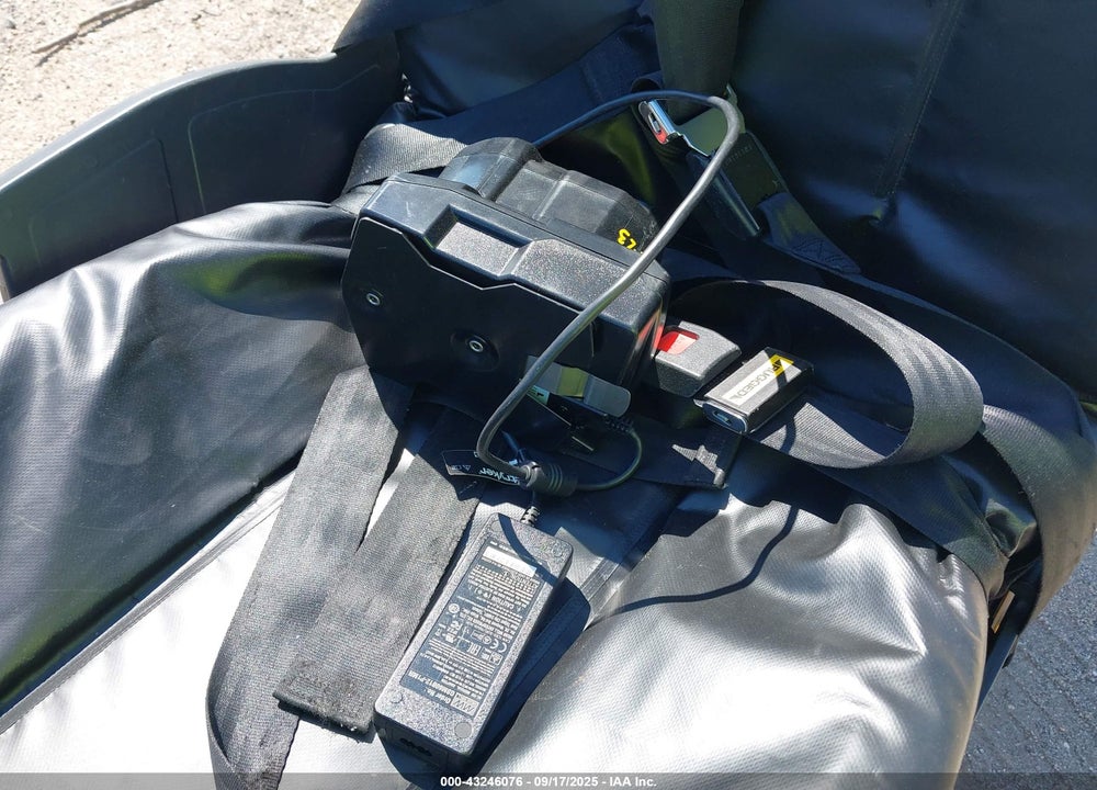 2021 STRYKER AMBULANCE STRETCHER VIN: 2101020700068