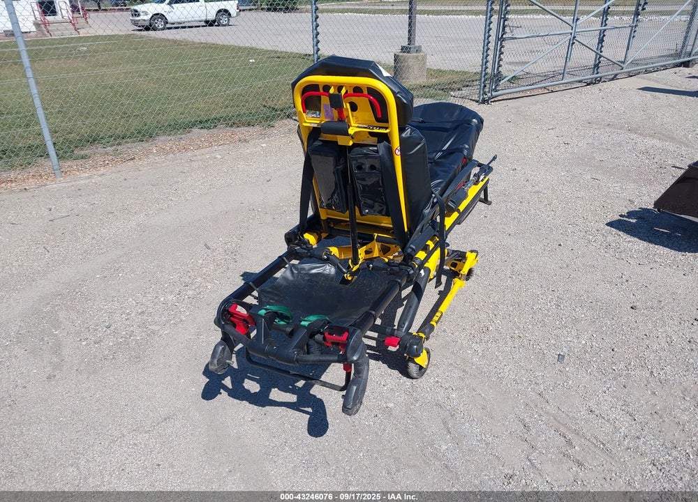 2021 STRYKER AMBULANCE STRETCHER VIN: 2101020700068