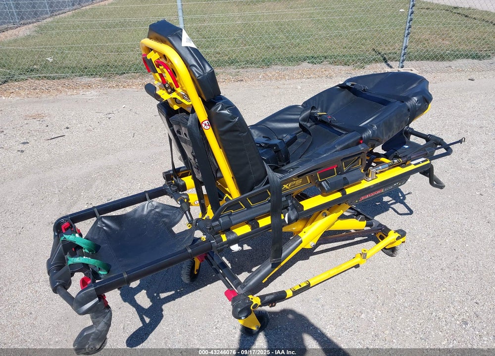 2021 STRYKER AMBULANCE STRETCHER VIN: 2101020700068