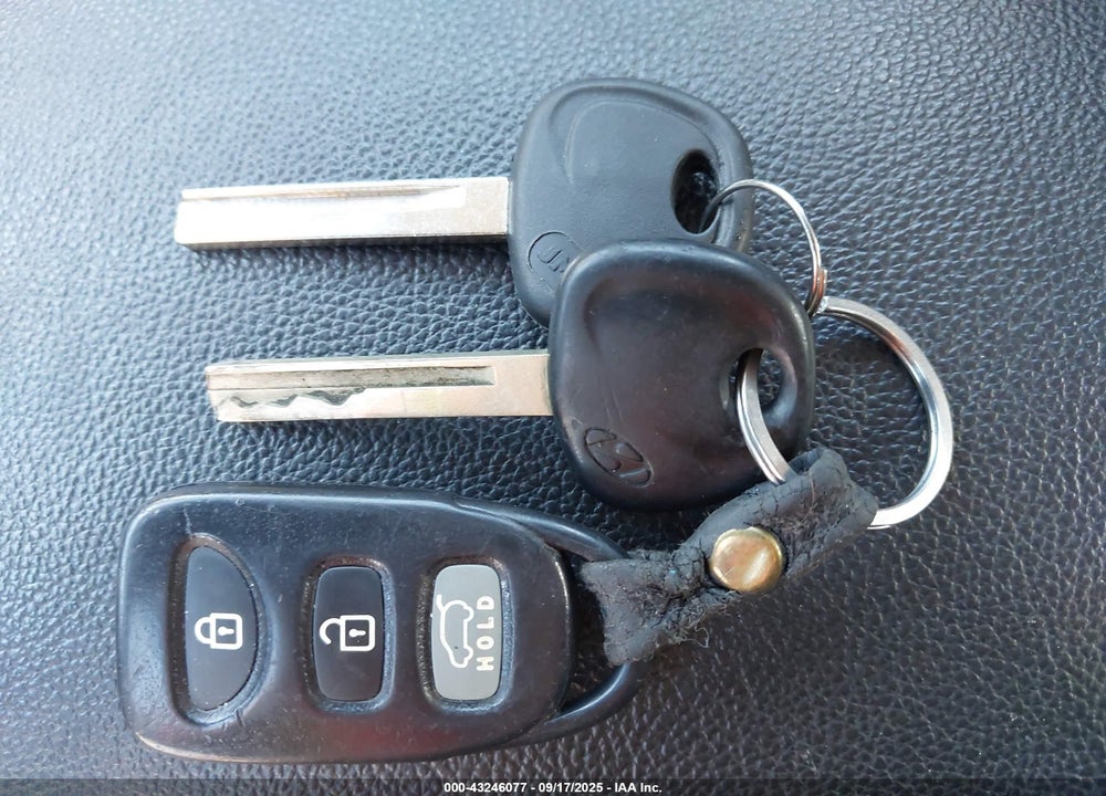2016 HYUNDAI ELANTRA VIN: KMHD35LH9GU317104
