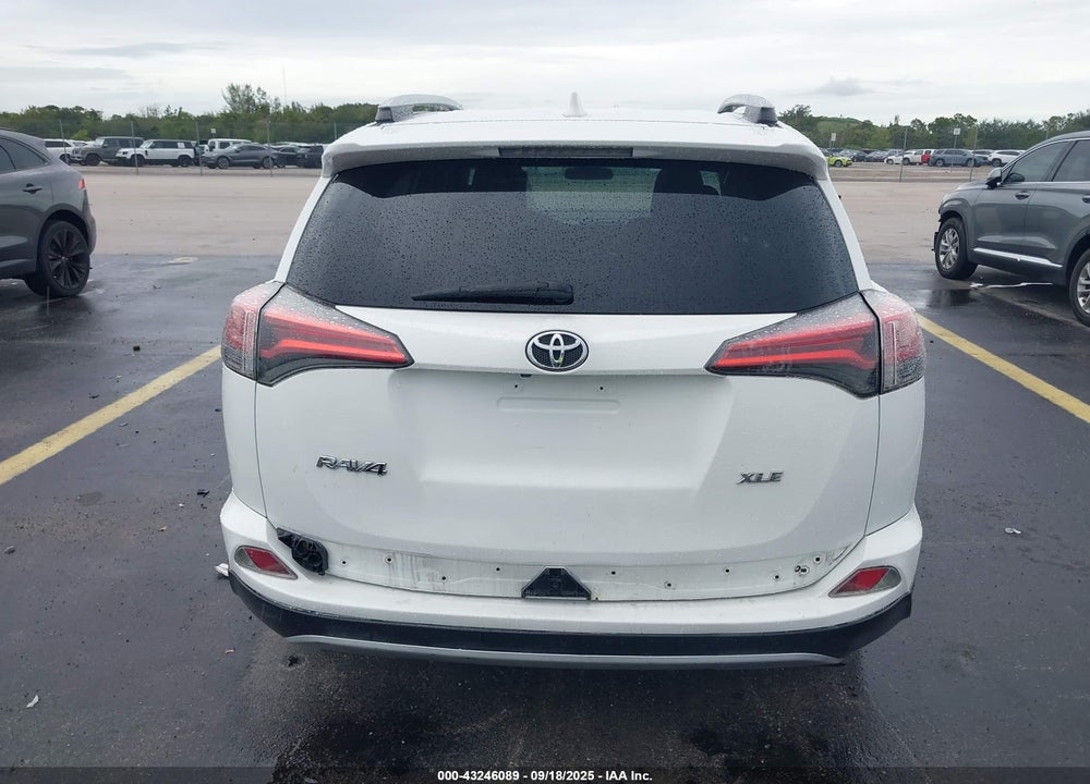 2016 TOYOTA RAV4 XLE VIN: 2T3WFREV5GW277556