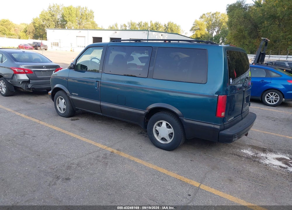 1999 CHEVROLET ASTRO VIN: 1GNDM19W5XB113273