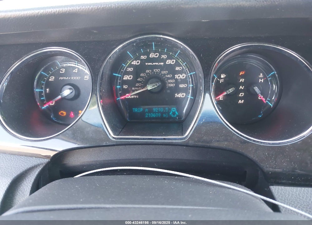 2010 FORD TAURUS LIMITED VIN: 1FAHP2FW9AG139497
