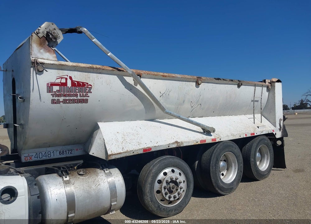 2013 PETERBILT 386 VIN: 1XPHD49X5DD200142