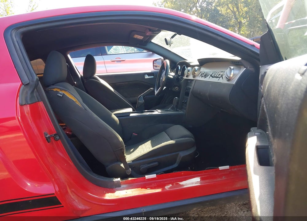 2006 FORD MUSTANG V6 VIN: 1ZVHT80N265219636