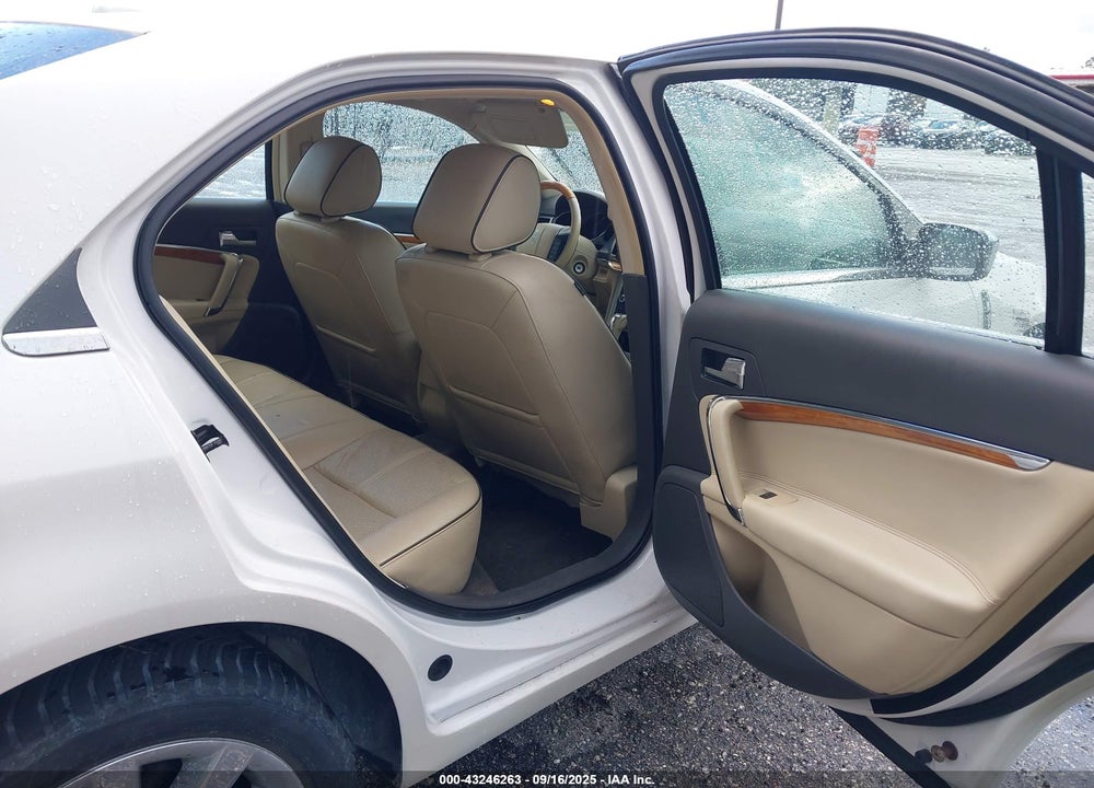 2011 LINCOLN MKZ VIN: 3LNHL2JC7BR751058