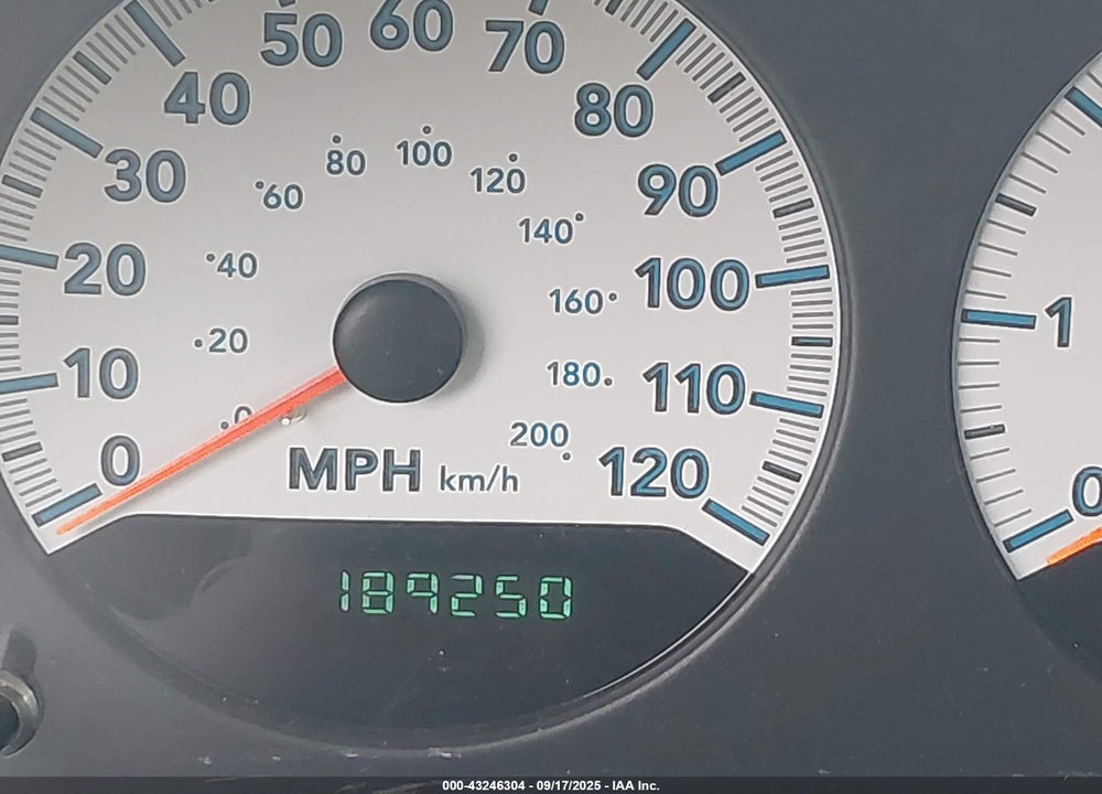 2005 DODGE GRAND CARAVAN SXT VIN: 2D4GP44L05R258721