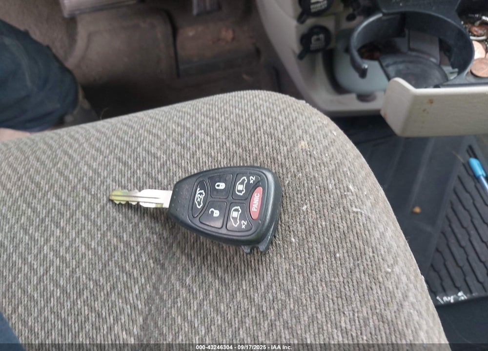 2005 DODGE GRAND CARAVAN SXT VIN: 2D4GP44L05R258721