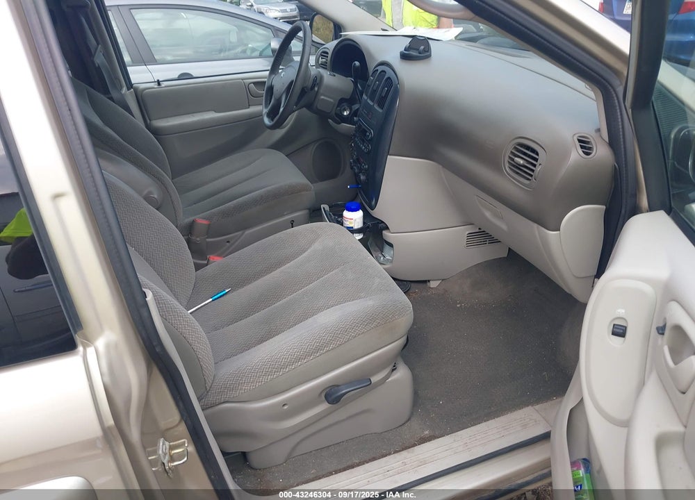 2005 DODGE GRAND CARAVAN SXT VIN: 2D4GP44L05R258721