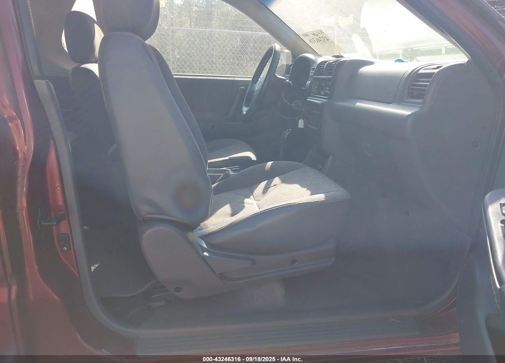 2002 ISUZU RODEO SPORT S 3.2L V6 HARD TOP/S 3.2L V6 SOFT TOP VIN: 4S2CK57W524338105