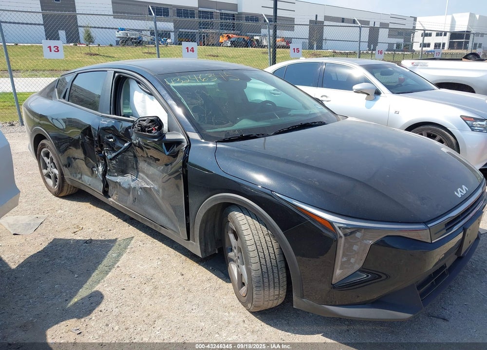 2025 KIA K4 LXS VIN: 3KPFT4DE3SE110386