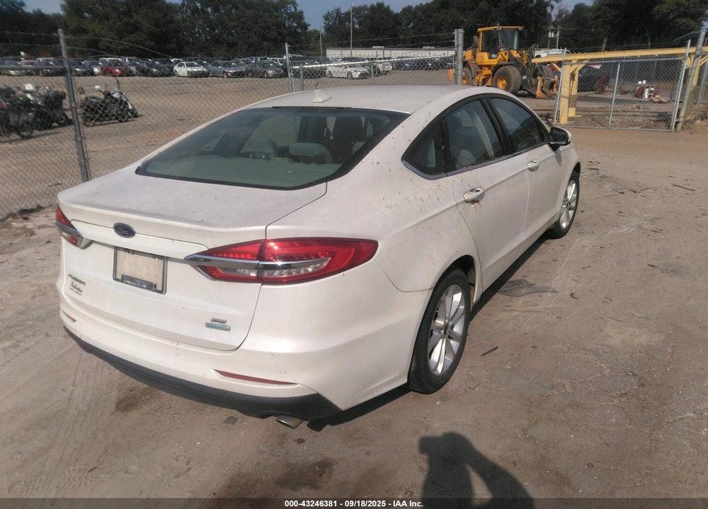 2020 FORD FUSION VIN: 3FA6P0HD2LR184476