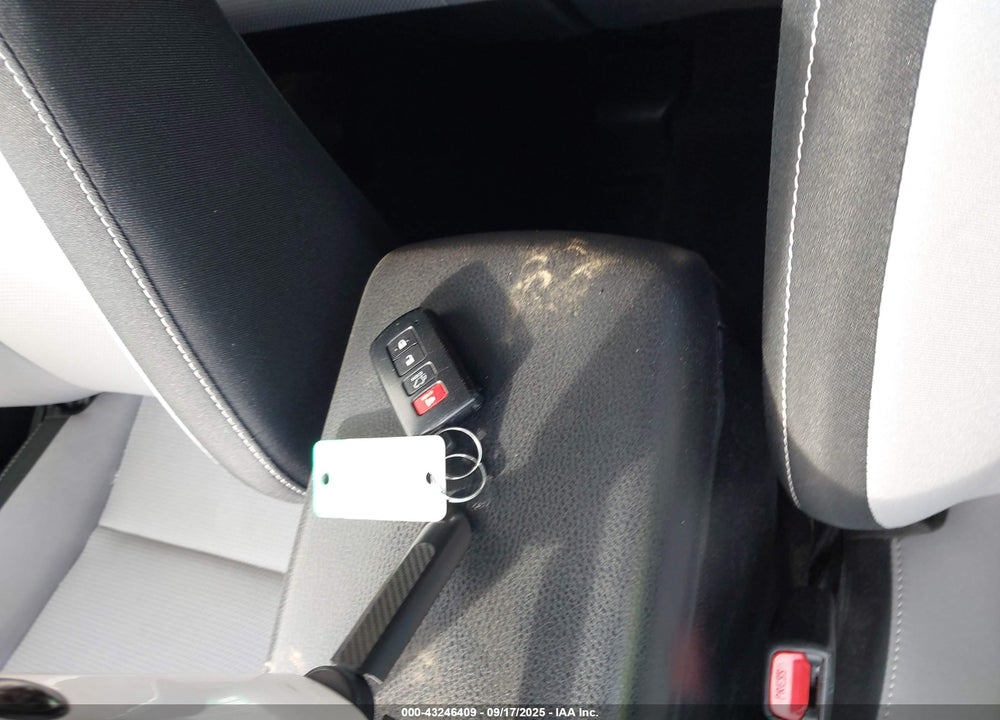 2018 TOYOTA RAV4 VIN: JTMRFREV9JJ735876