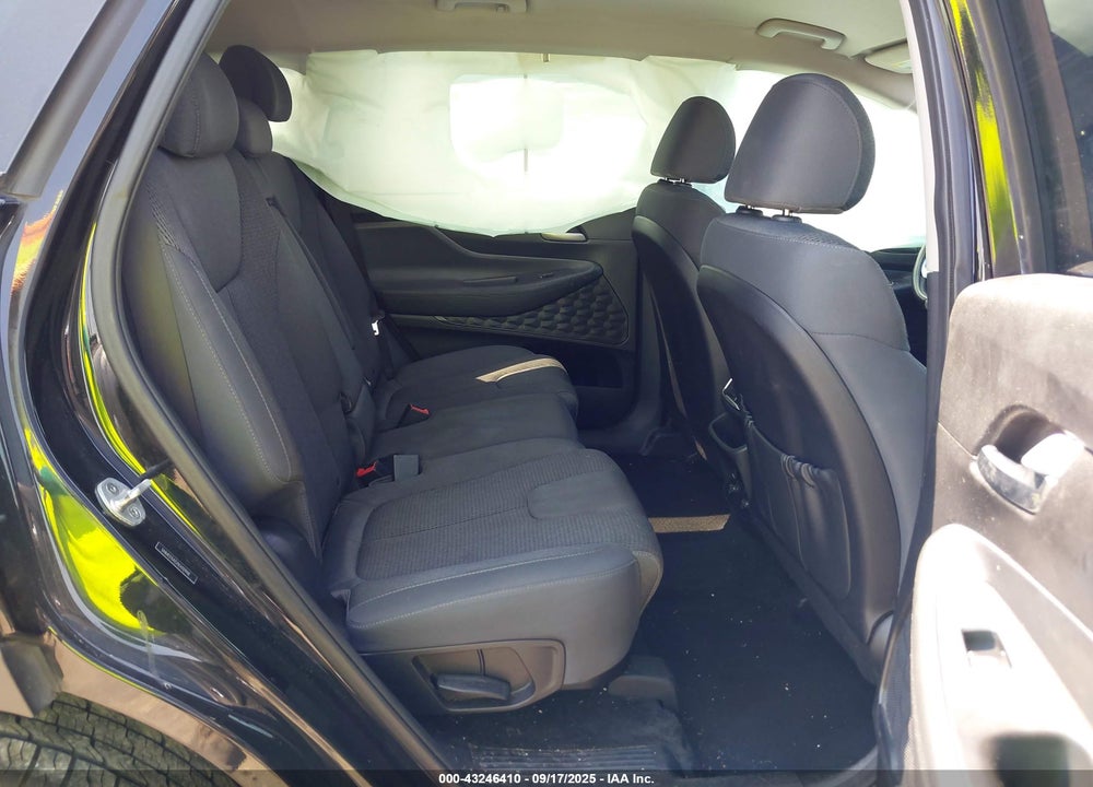 2019 HYUNDAI SANTA FE VIN: 5NMS23AD7KH112948