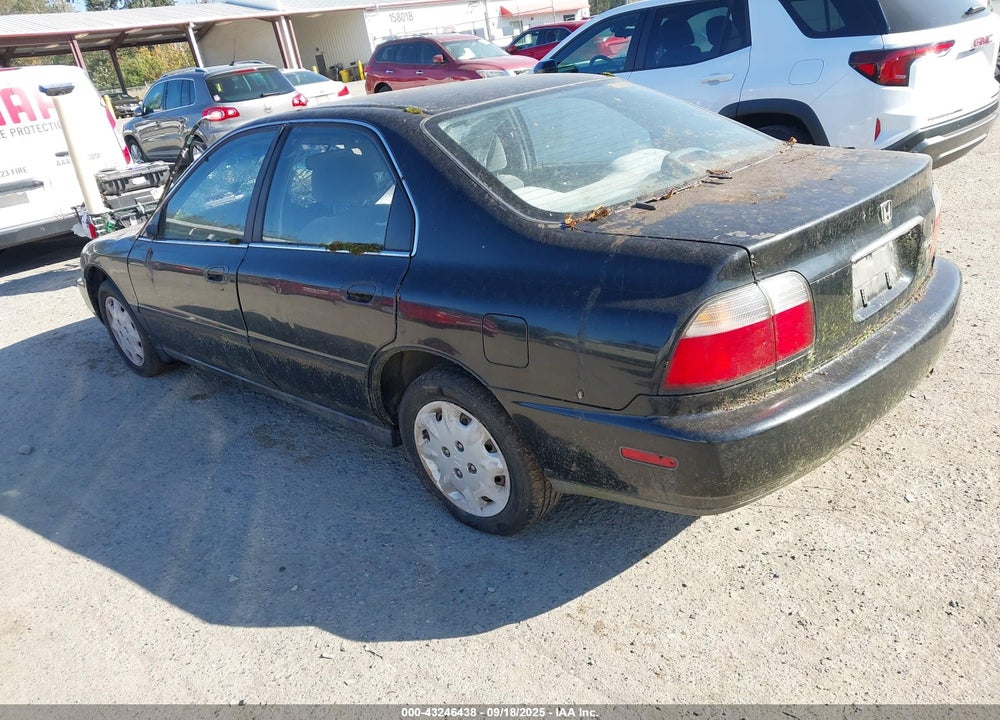 1997 HONDA ACCORD LX VIN: 1HGCD5635VA220267