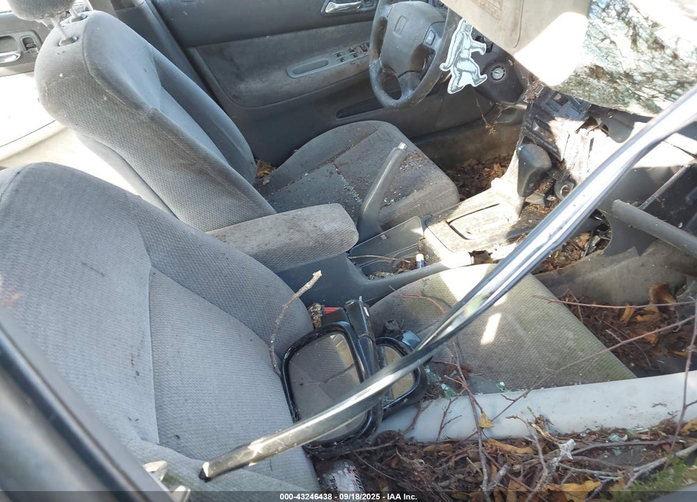 1997 HONDA ACCORD LX VIN: 1HGCD5635VA220267