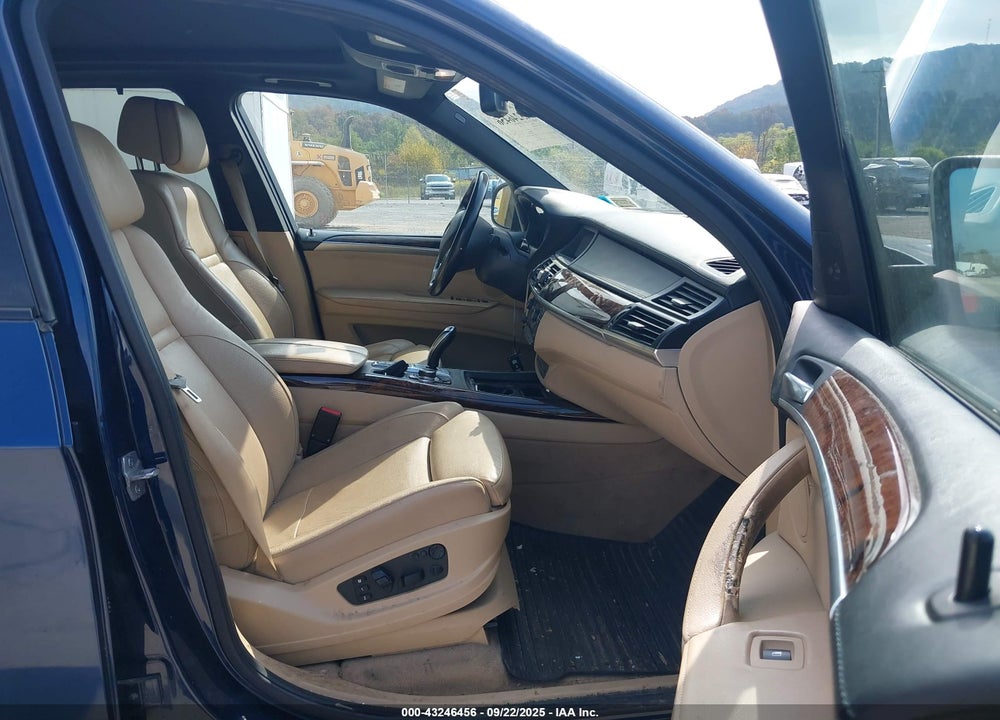 2013 BMW X5 VIN: 5UXZW0C55D0B92892