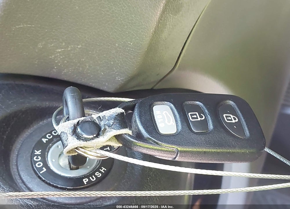 2014 HYUNDAI SONATA VIN: 5NPEB4AC3EH924250