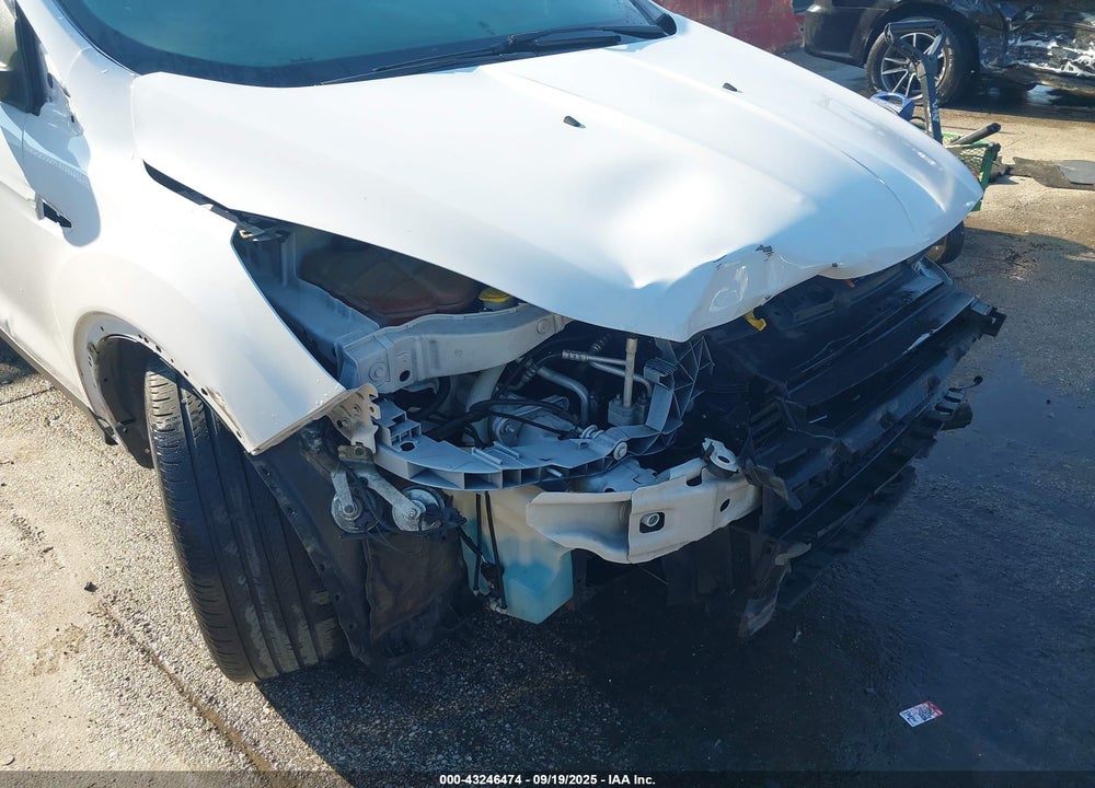 2014 FORD ESCAPE VIN: 1FMCU0F75EUE07670