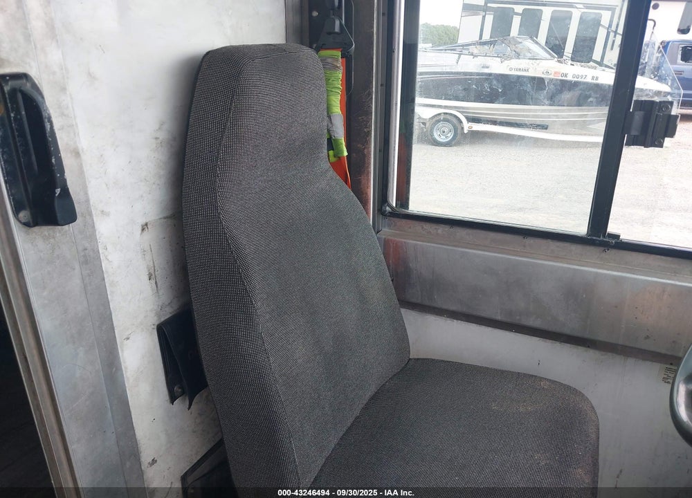 2014 ISUZU COMMERCIAL VAN VIN: JALB4T176E7W00111