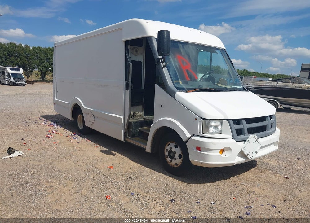2014 ISUZU COMMERCIAL VAN VIN: JALB4T176E7W00111