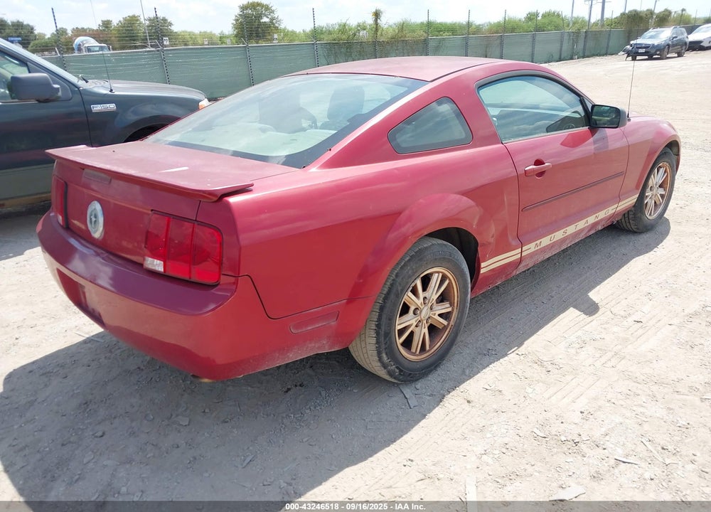 2008 FORD MUSTANG VIN: 1ZVHT80N185208615