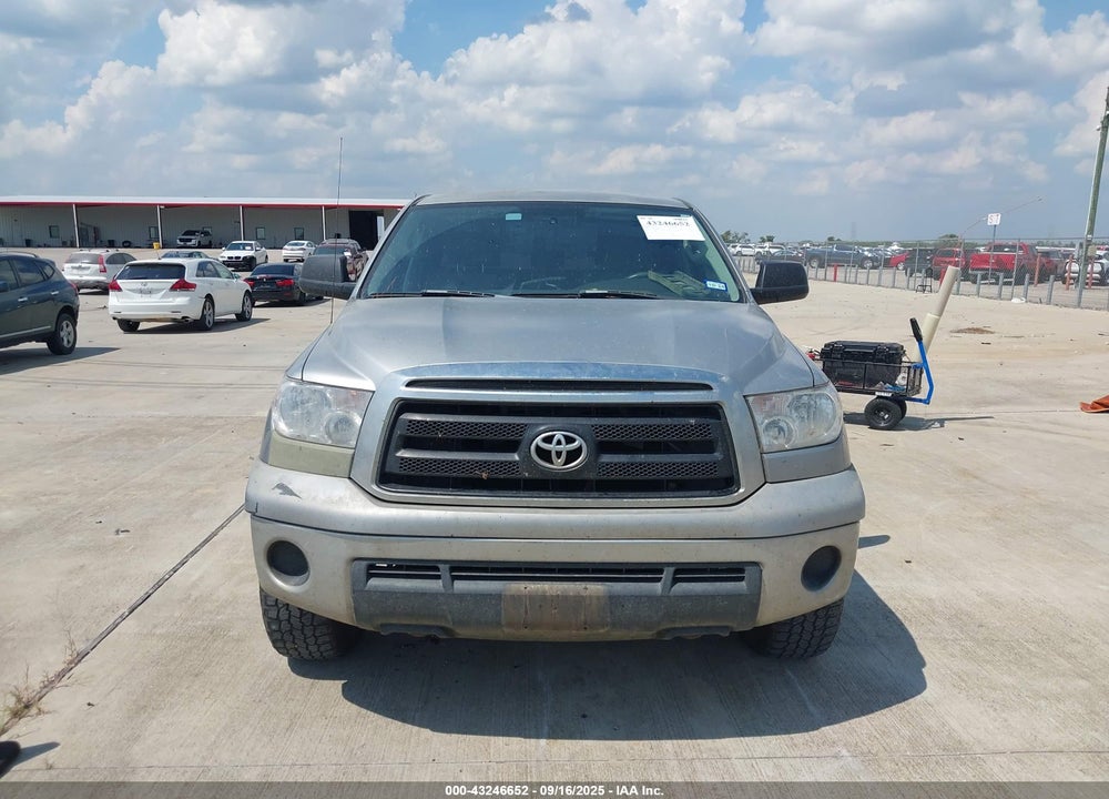 2010 TOYOTA TUNDRA GRADE 5.7L V8 VIN: 5TFCW5F13AX010104