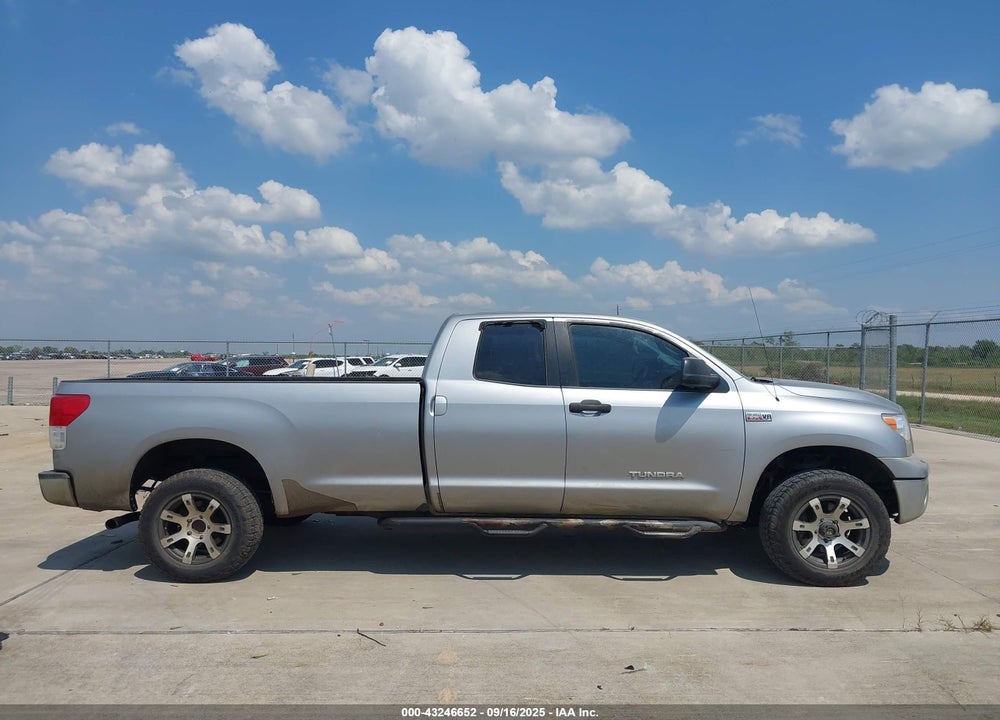 2010 TOYOTA TUNDRA GRADE 5.7L V8 VIN: 5TFCW5F13AX010104
