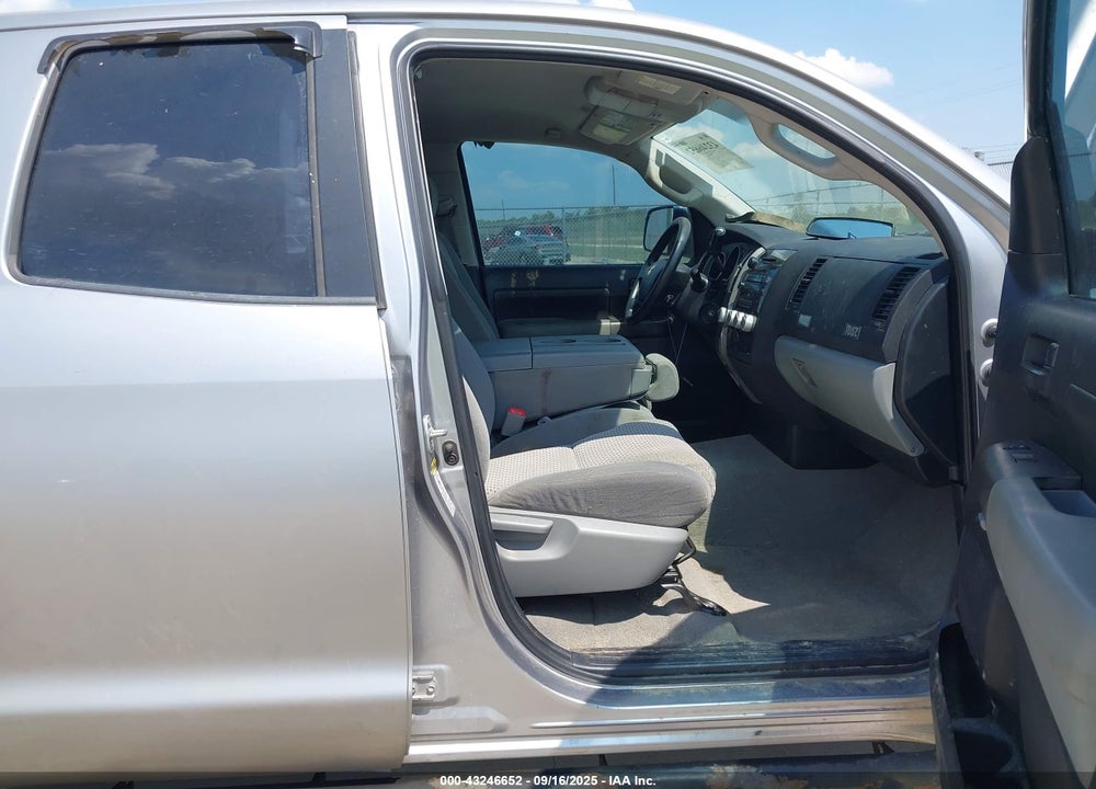 2010 TOYOTA TUNDRA GRADE 5.7L V8 VIN: 5TFCW5F13AX010104