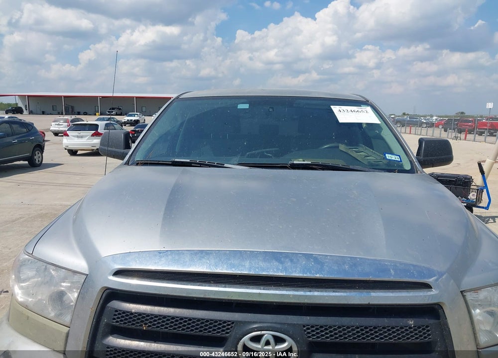 2010 TOYOTA TUNDRA GRADE 5.7L V8 VIN: 5TFCW5F13AX010104